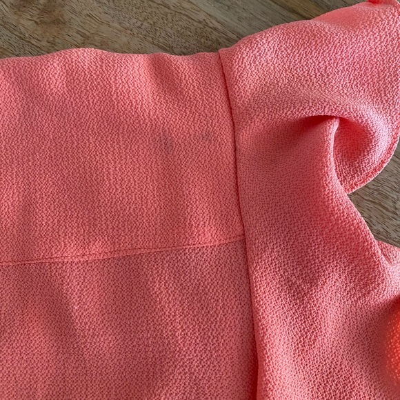 Vince Camuto Pink V-Neck Blouse - Picture 4 of 5